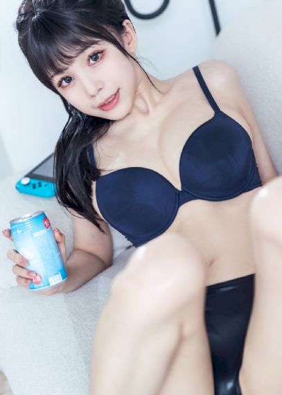 年轻漂亮的保姆